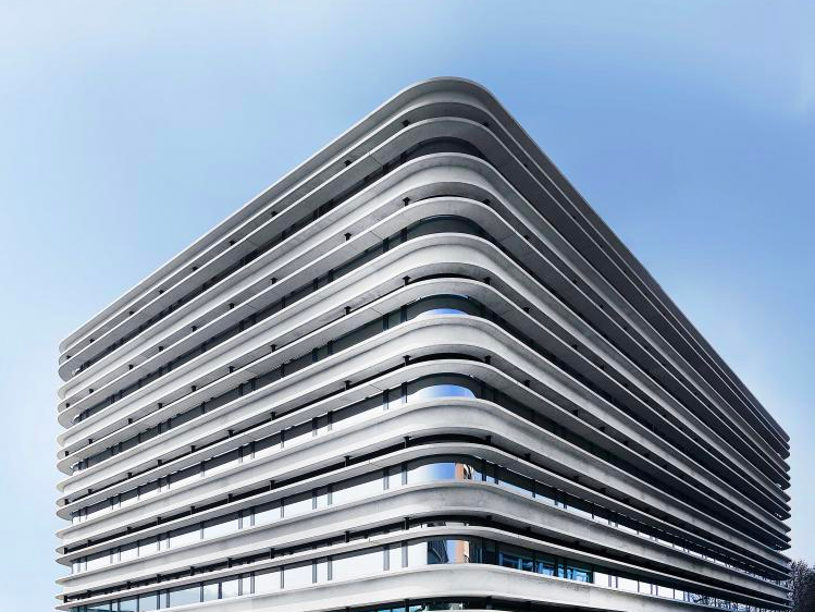 Tic Tric Trac Mit 13 Schalungen wurden 1150 Fertigteile produziert. Das entspricht theoretisch 88 Teilen pro Schalung. Und das bei gleichbleibend guten Oberflächen vom ersten bis zum letzten Teil.