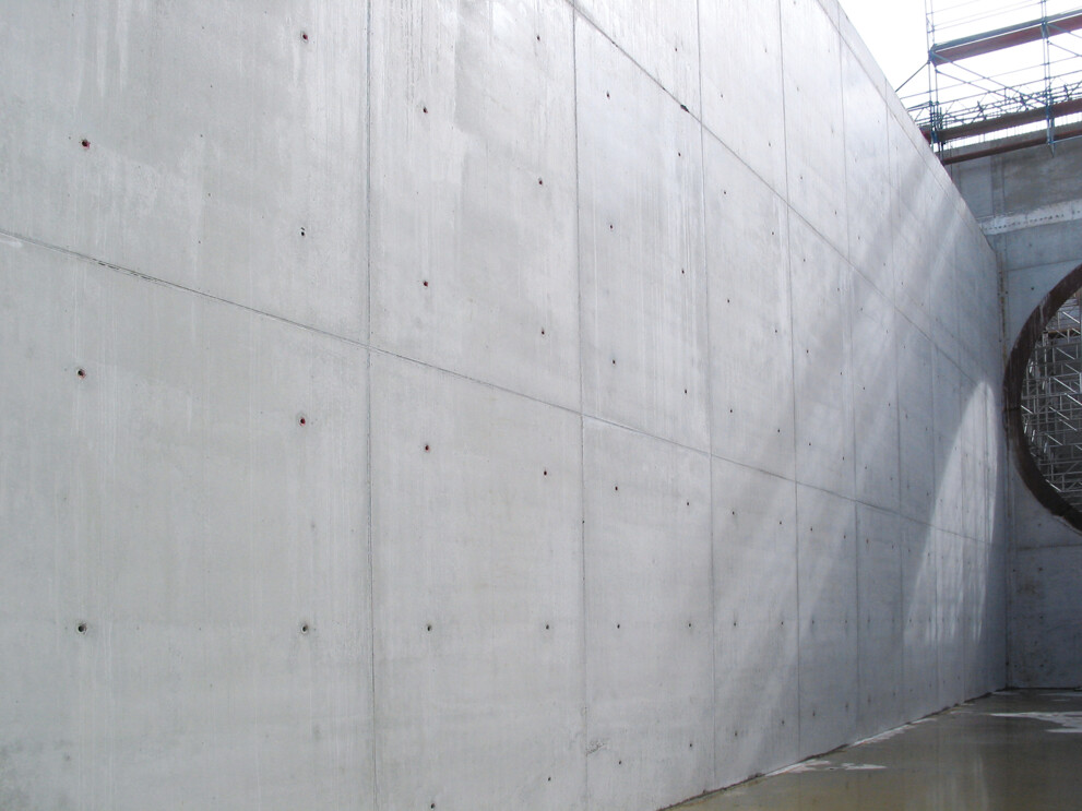 Sichbetonqualität dank alkus® Vollkunststoffplatte